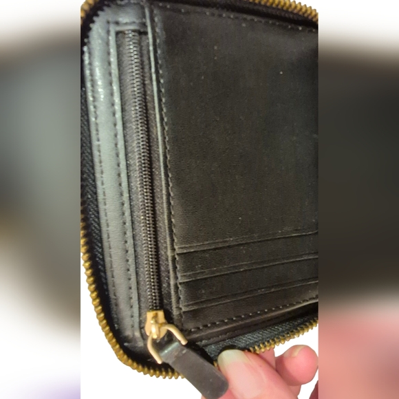 Kate Spade Black Wallet - Picture 3 of 12